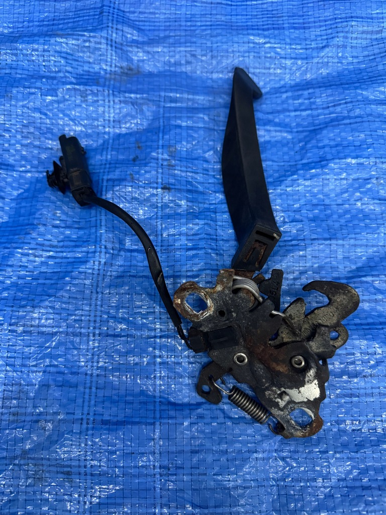 фото №4, Замок капот ds4