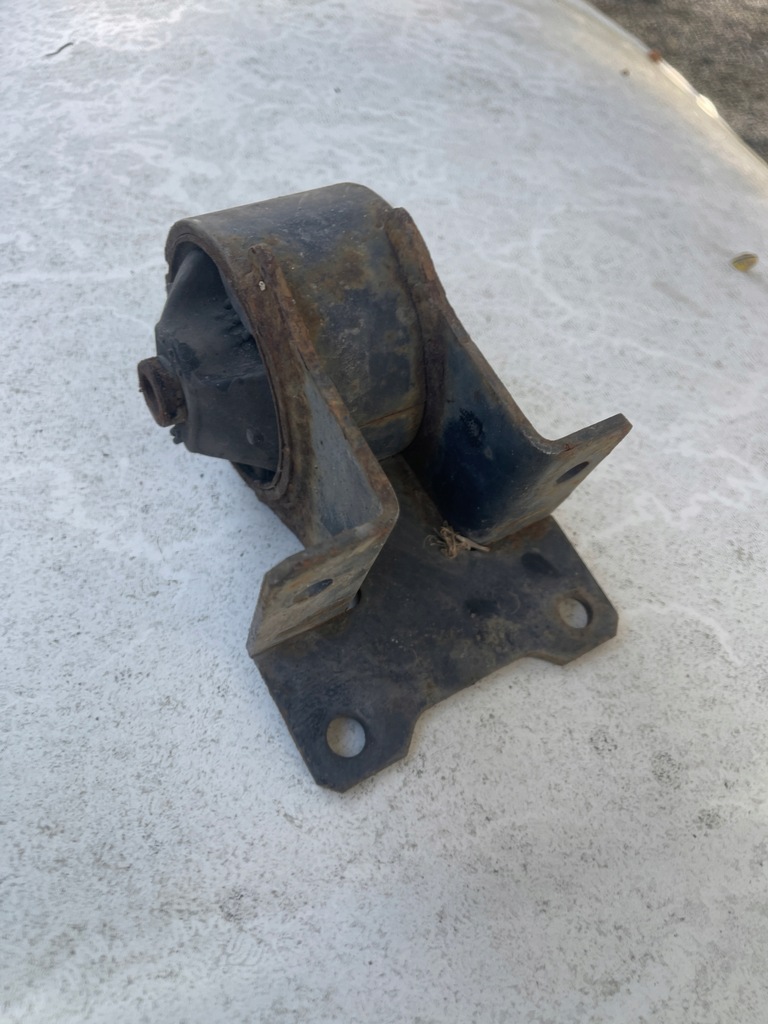 фото №5, Кронштейн подушка коробки передач atleon cabstar 3.0