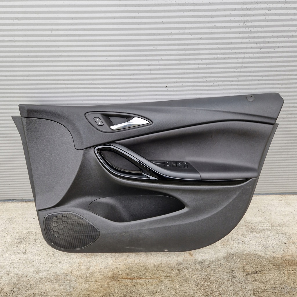 фото №1, Opel astra 5 k обшивка дверь правый перед кожа