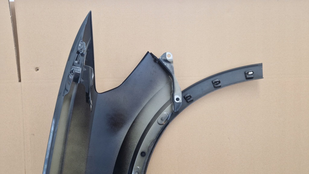 Крило ліве перед передній audi q3 e-tron 83a 83a821119 Зі Шроту