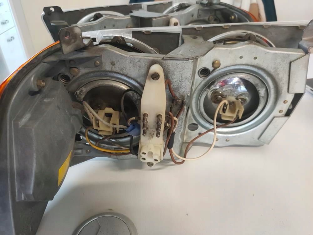 фото №10, Лампа mercedes 107 usa комплектная ładna