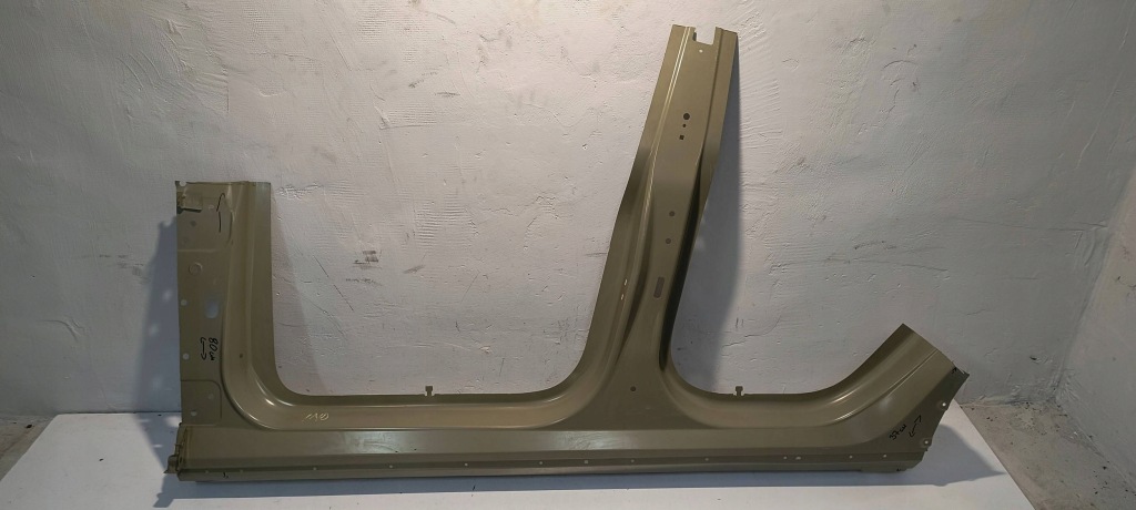 Купити Tesla model y поріг стійку  рама лівий передній