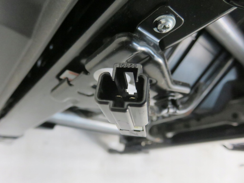 фото №9, Заднее сиденье mitsubishi outlander iii pół кожа