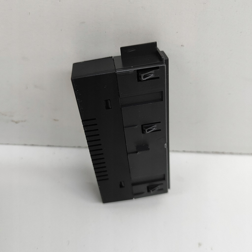 фото №5, Volkswagen tiguan 2024 разъём / соединитель usb