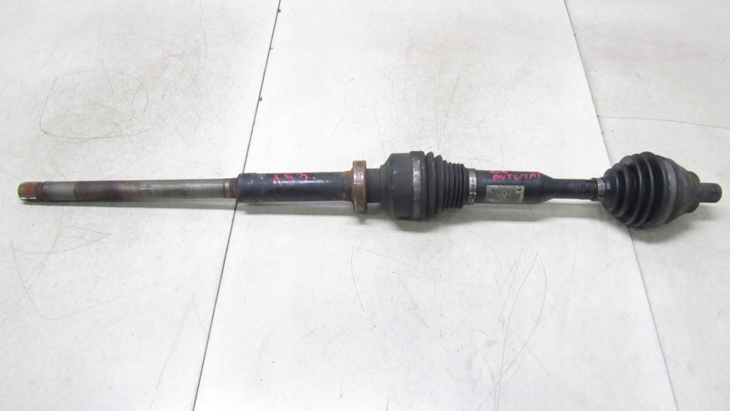 Купити Volvo xc60 2.4 привідний вал правий перед 30783072 08-13