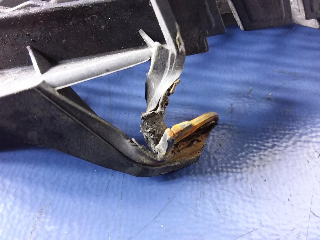 фото №6, Jaguar xf x250 решётка бампера левый перед