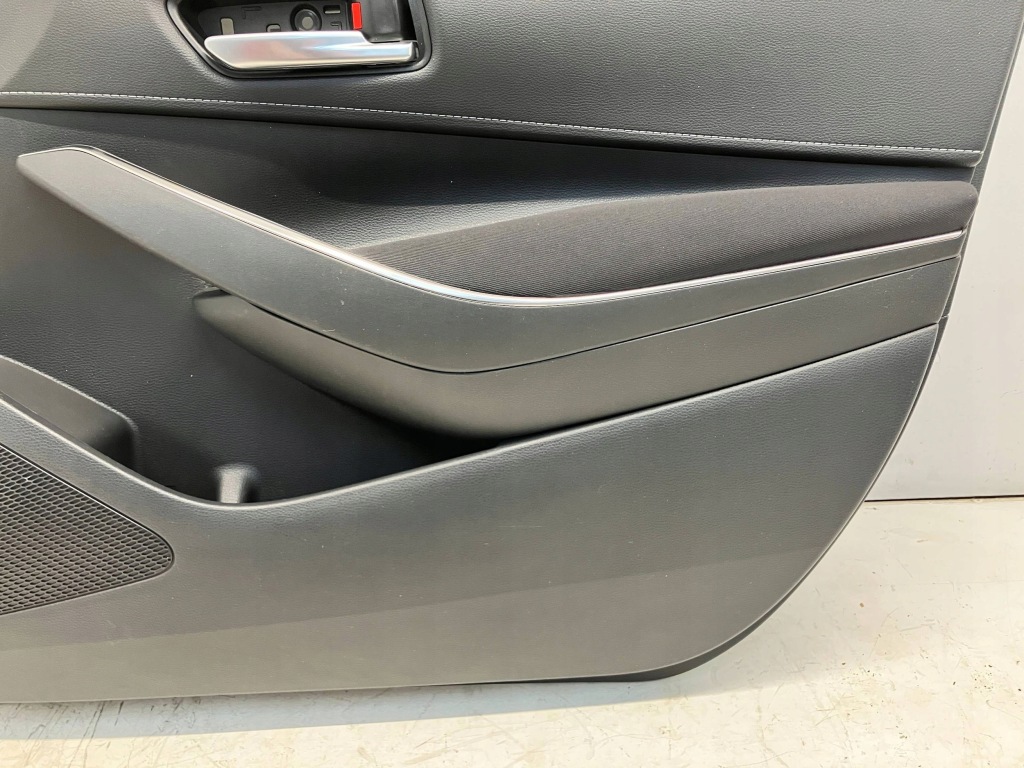 фото №5, Corolla e21 обшивка обивка дверь передних правый перед тканевый