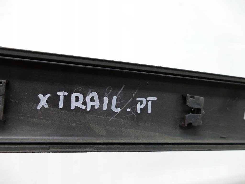 фото №10, Nissan x-trail t30 молдинг двері правий задня 07r