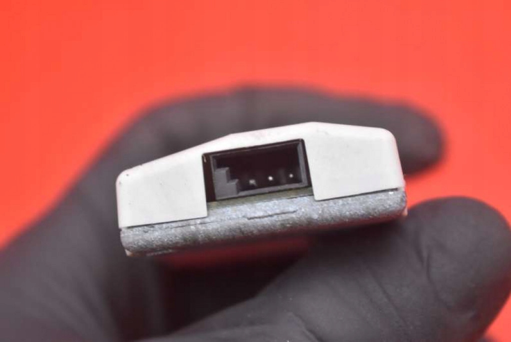 фото №10, Усилитель антенны 4l0035225ae audi q7 4l lift 08-15