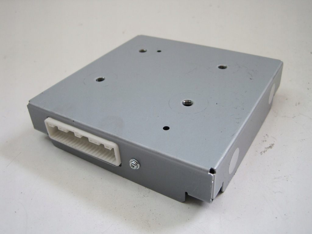 Купити Модуль блок керування cont assy reno arkana 284a15074r