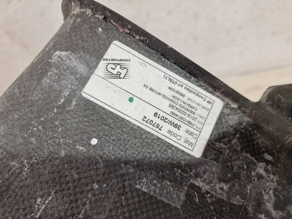 фото №5, Ferrari 488 pista задний впуск воздуха правый