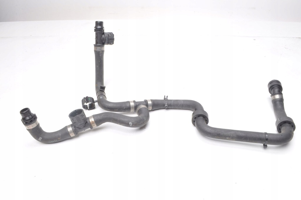 фото №1, Mercedes eqb x243 300 труба шланг wody p2 a2435000300