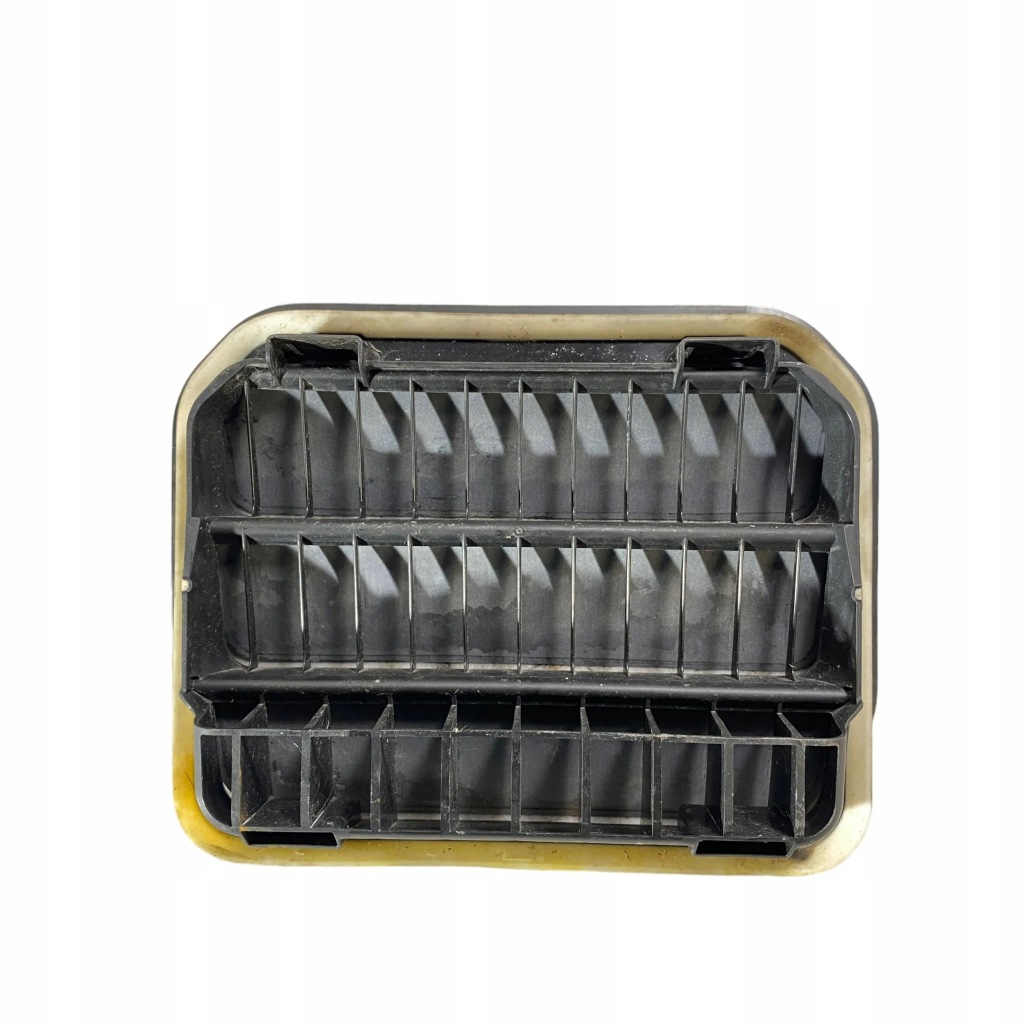 Ford kuga iii 2021 решётка вентиляционная pod бампером задним Недорого