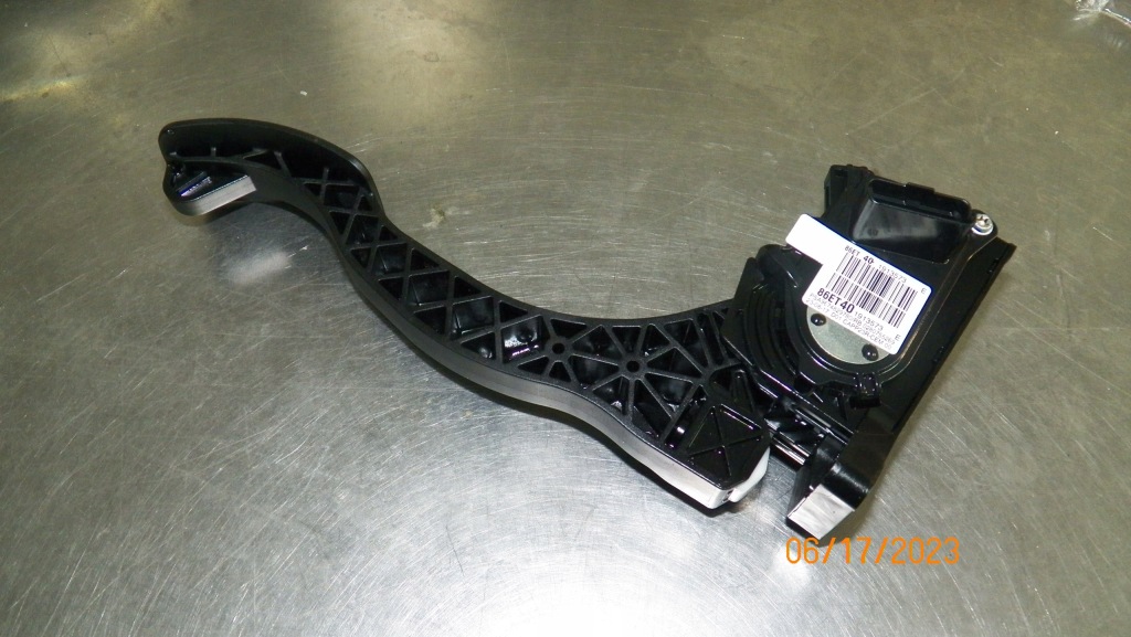 Купити Педаль газу citroen c4 picasso ii 1.2 9674829780