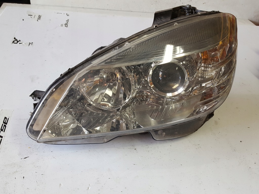 фото №1, Mercedes c w204 07-11r лампа левая перед anglik