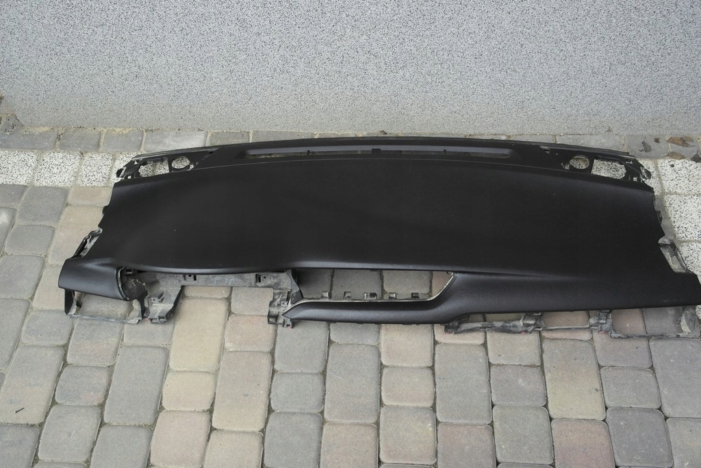 фото №1, Toyota avensis lift панель приладів консоль панель приладів pulpit полиця