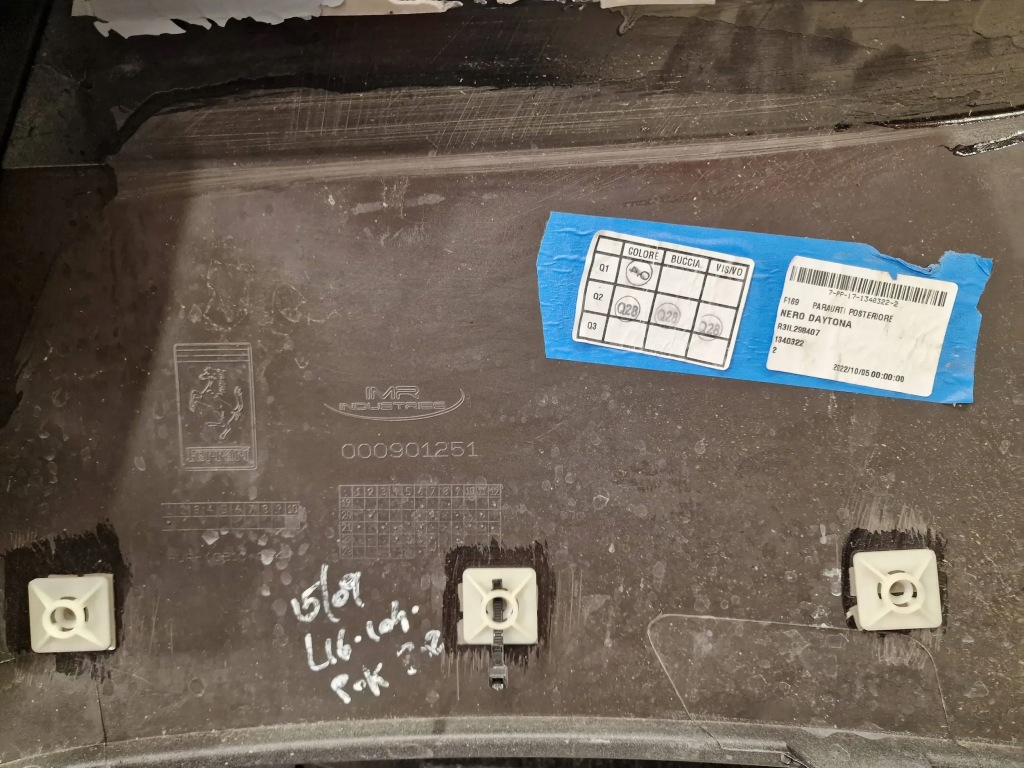 Ferrari roma бампер задний  задний f169 Цена