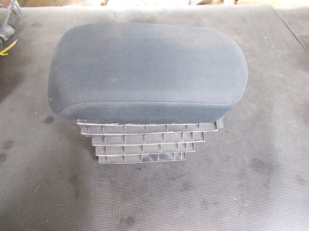 фото №1, Підлокітник toyota rav4 iii