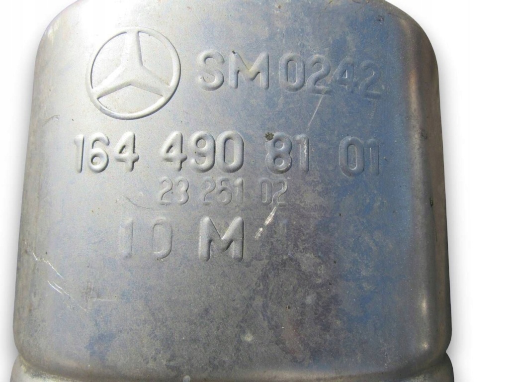 Mercedes ml w164 164 гасник глушники середній вихлоп подвійний 1644908101 Київ