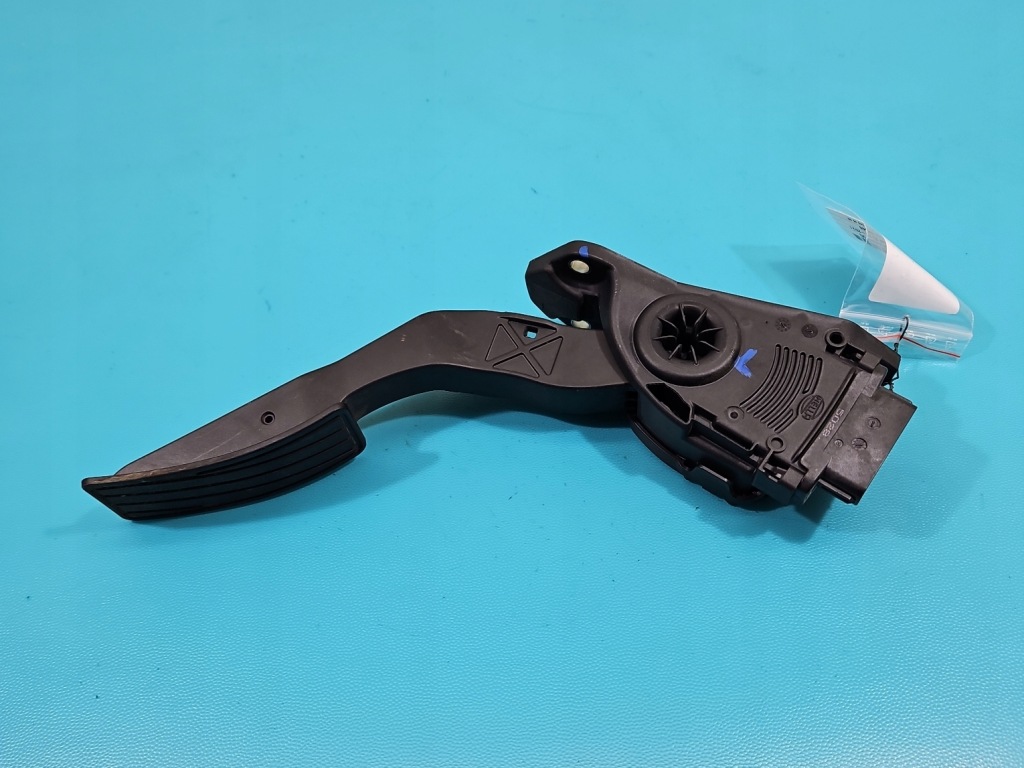 фото №6, Педаль газа потенциометр suzuki sx4 s-cross 49400-68l51 6pv009074-09 1.4 t