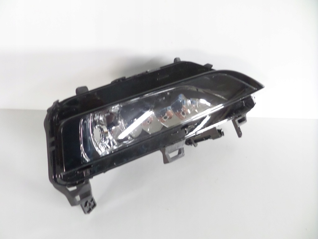 фото №2, Противотуманная фара лампа правый skoda rapid lift 20-