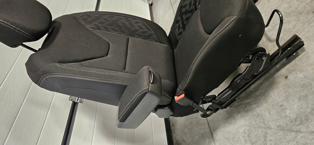 фото №9, Комплект сидений сиденье правый + левый renault clio iv 12 новый оригинал