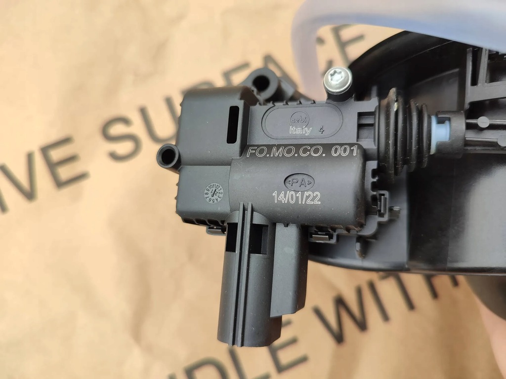 фото №6, Заливная горловина топлива тяга моторчик land rover range rover sport l494 2013