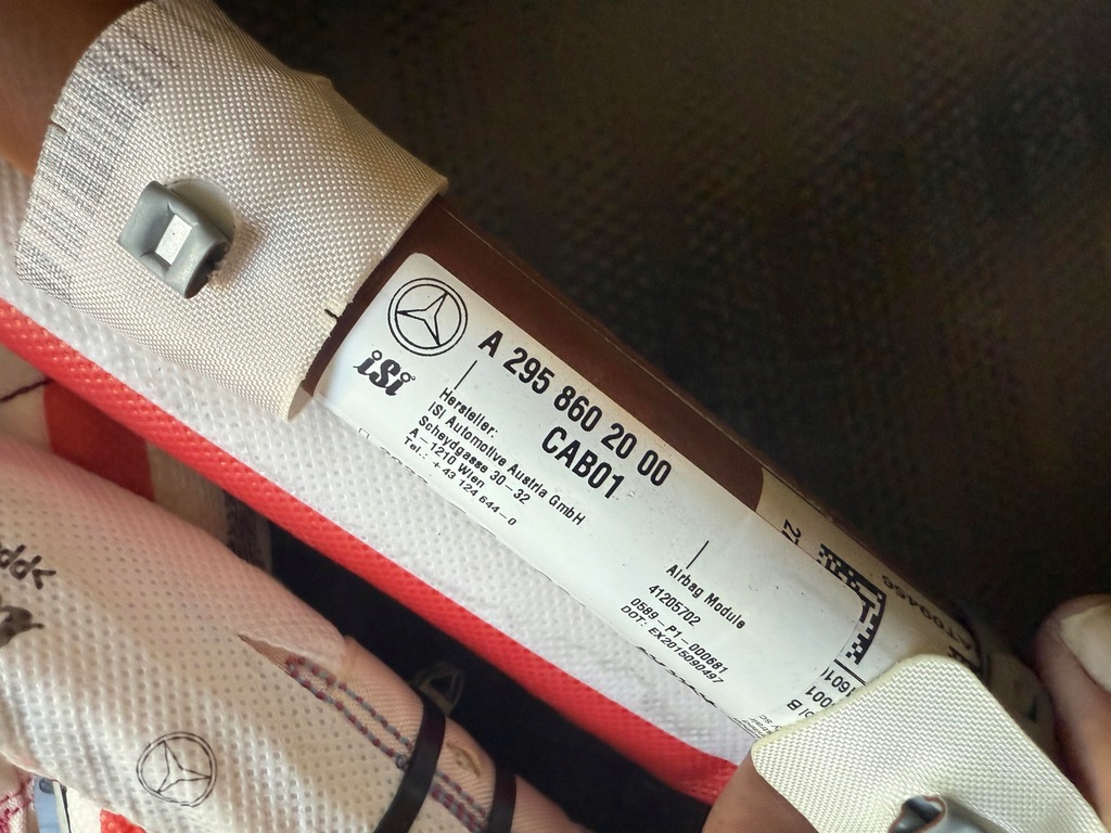 фото №6, Шторка безпеки права mercedes eqe v295 a2958602000