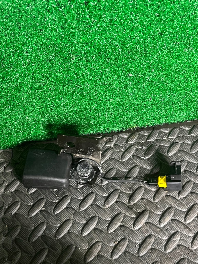 фото №1, Клипса поперечина безопасности пряжка задняя alfa romeo giulia