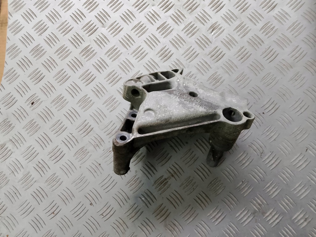 фото №1, Audi a3 8v sportback 5d 2014 кронштейн двигателя 04l199207