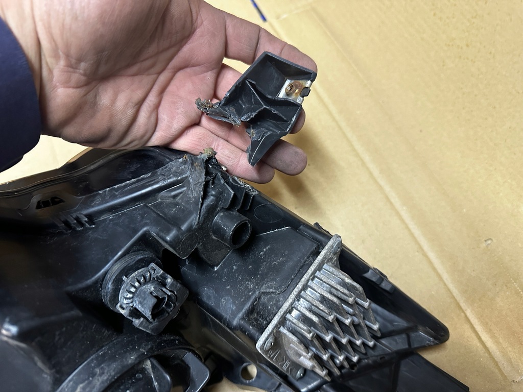 фото №7, Лампа фара renault talisman 260604601r линза led