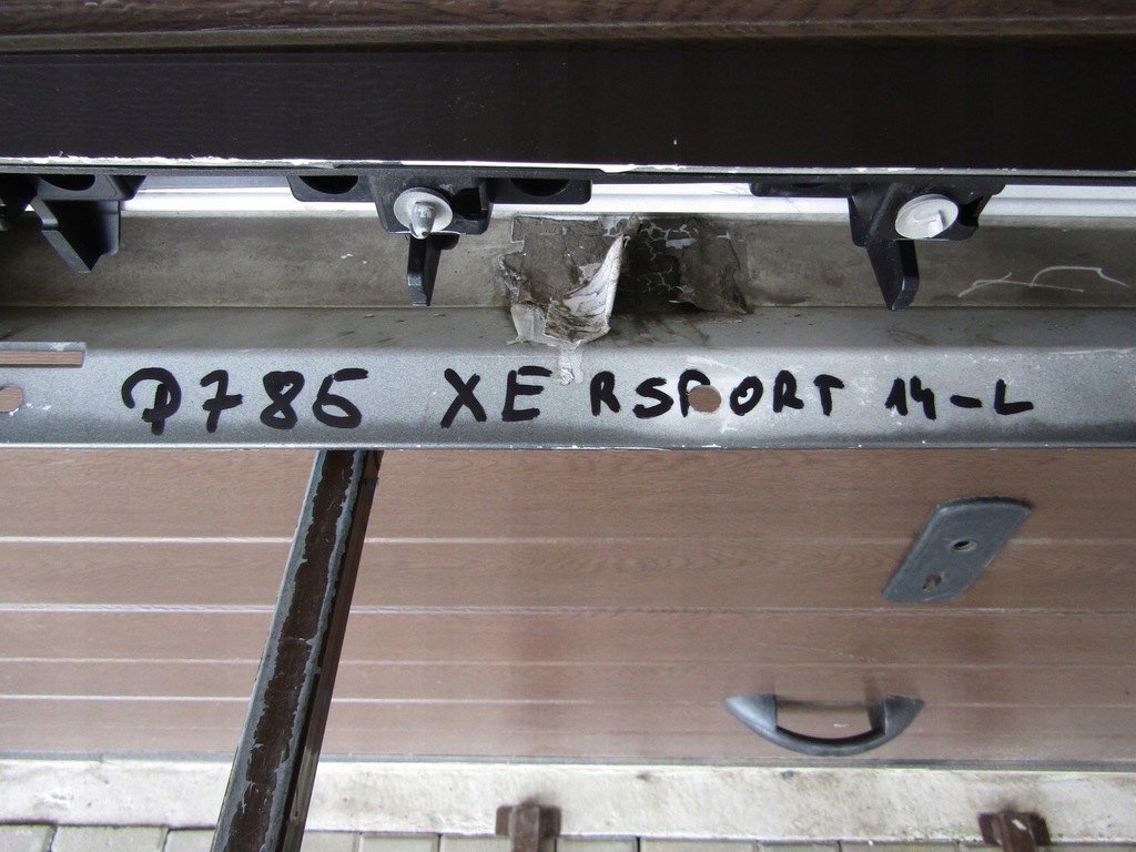 фото №8, Молдинг поріг ліва jaguar xe 760 f s r sport 14-