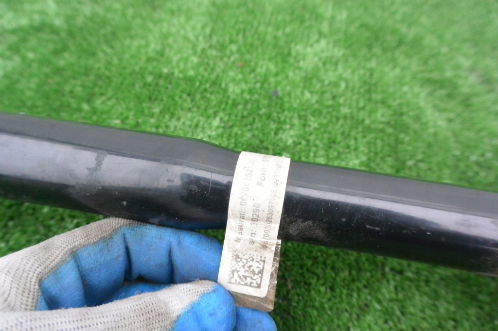 Приводной вал правая задний  3.0d maserati quattroporte ghibli в Украине