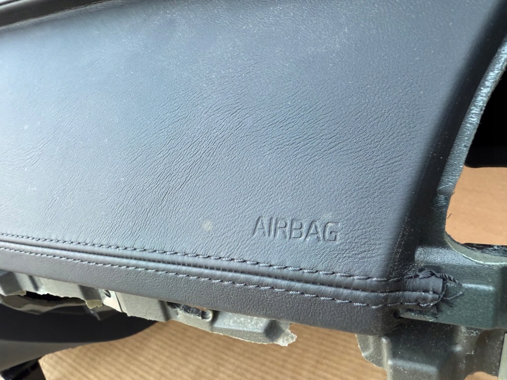 фото №5, Volvo xc90 2 ii панель приладів приладова консоль шкіра шкіряний nr 2