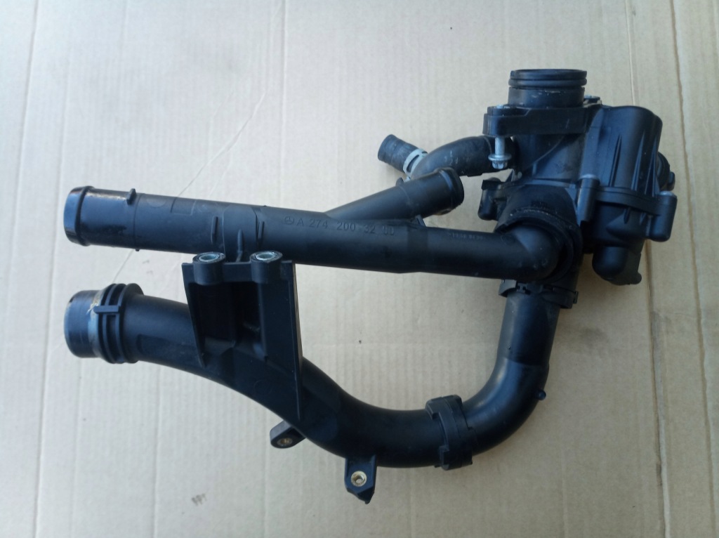 Купить Mercedes w205 2.0cgi m274 труба термостат a2742003200