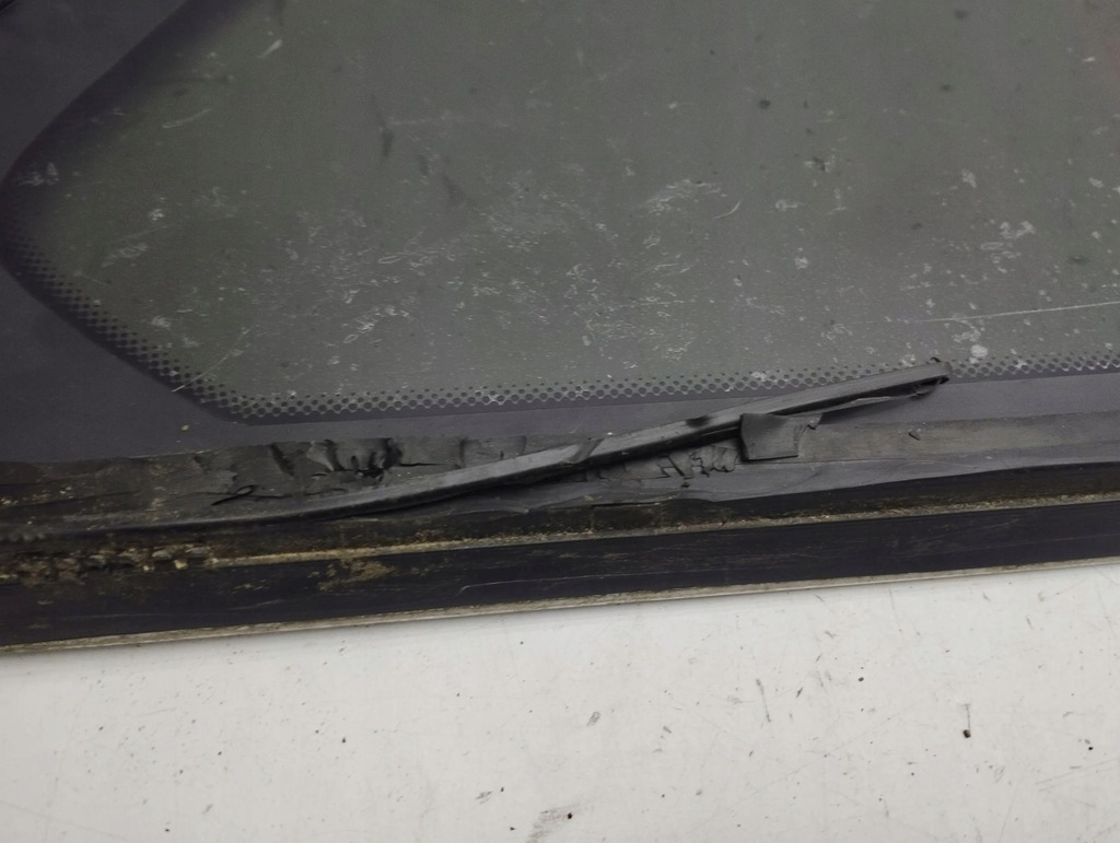 фото №6, Bmw 5 e60 e61 2004 левая сторона стекло кузовная задняя