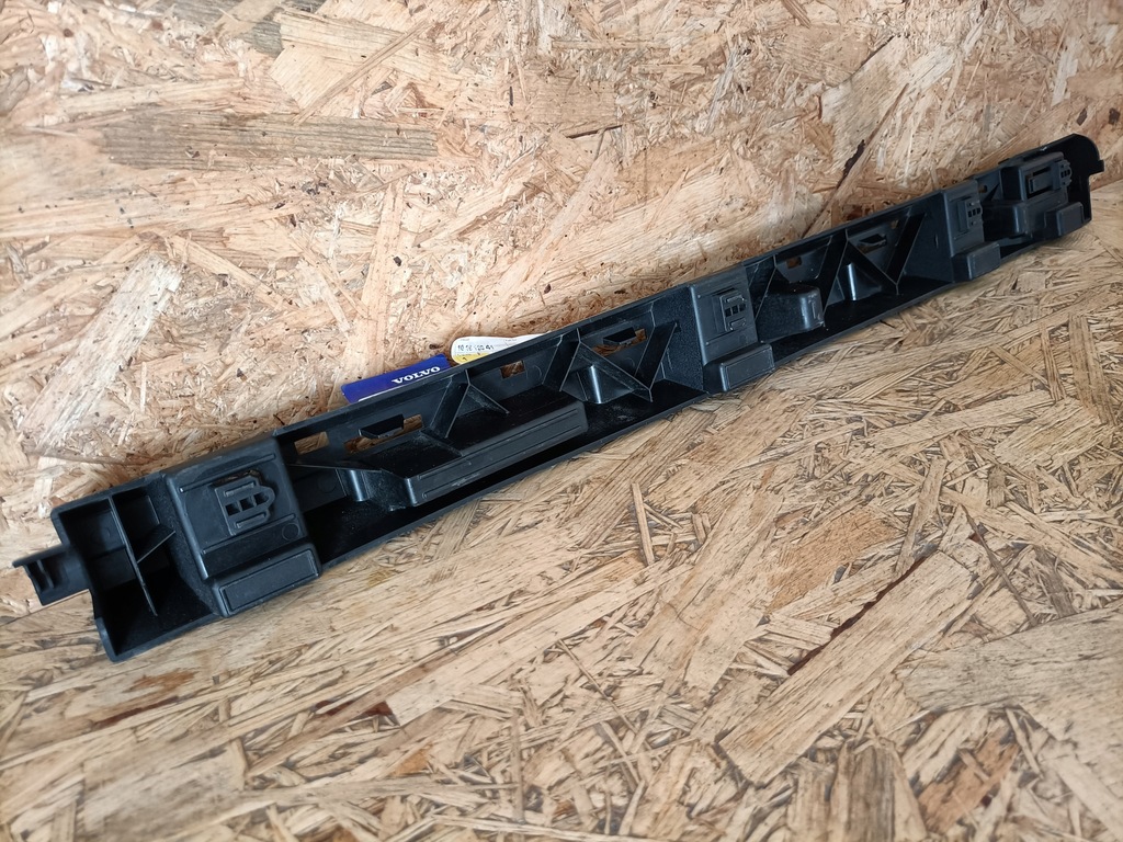 фото №6, Volvo s60 v60 напрямна накладки порога правий 31448921
