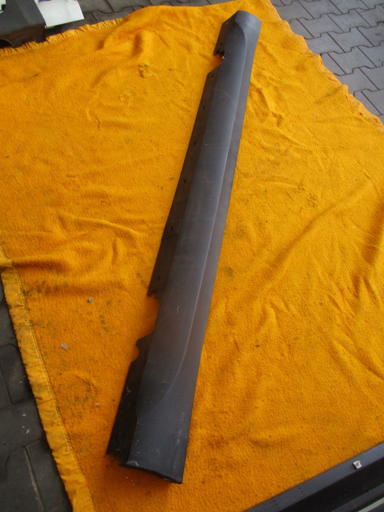 фото №1, Bmw x1 e84 молдинг порог правая 2990169