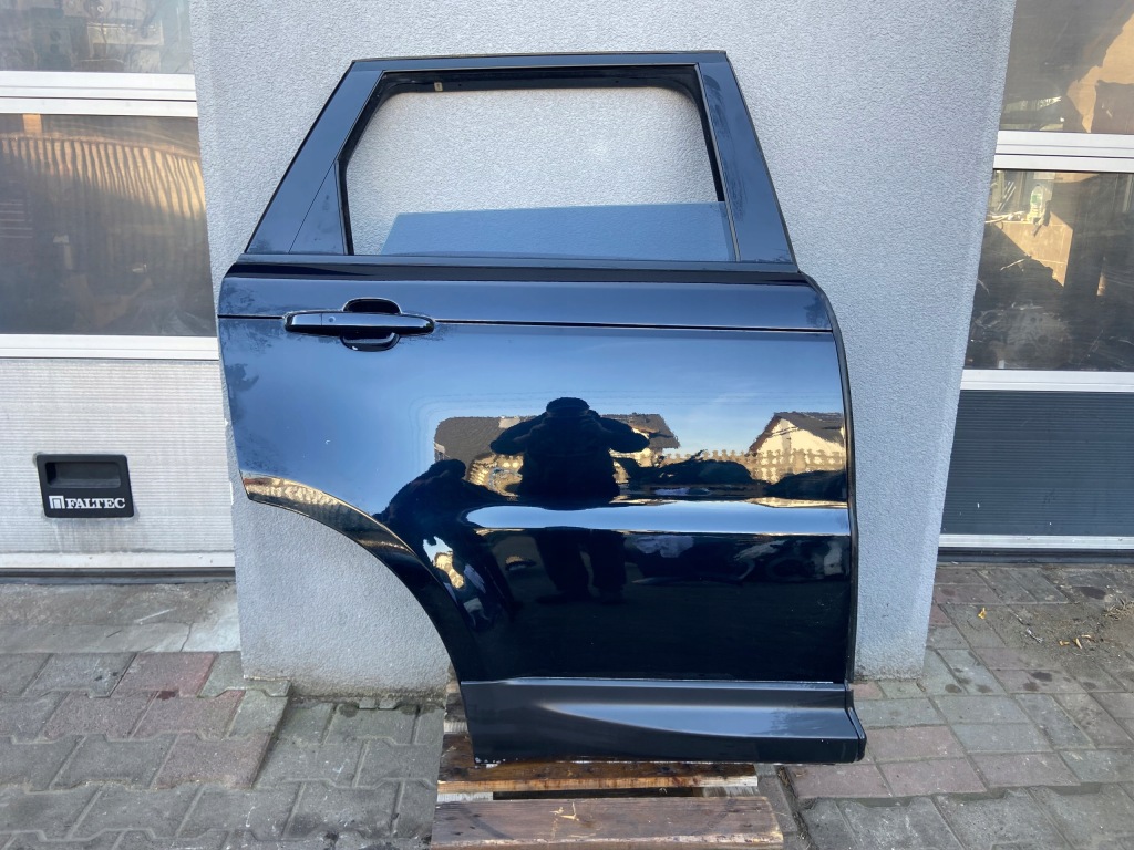 Купити Range rover sport l494 двері праве задні lrc 860