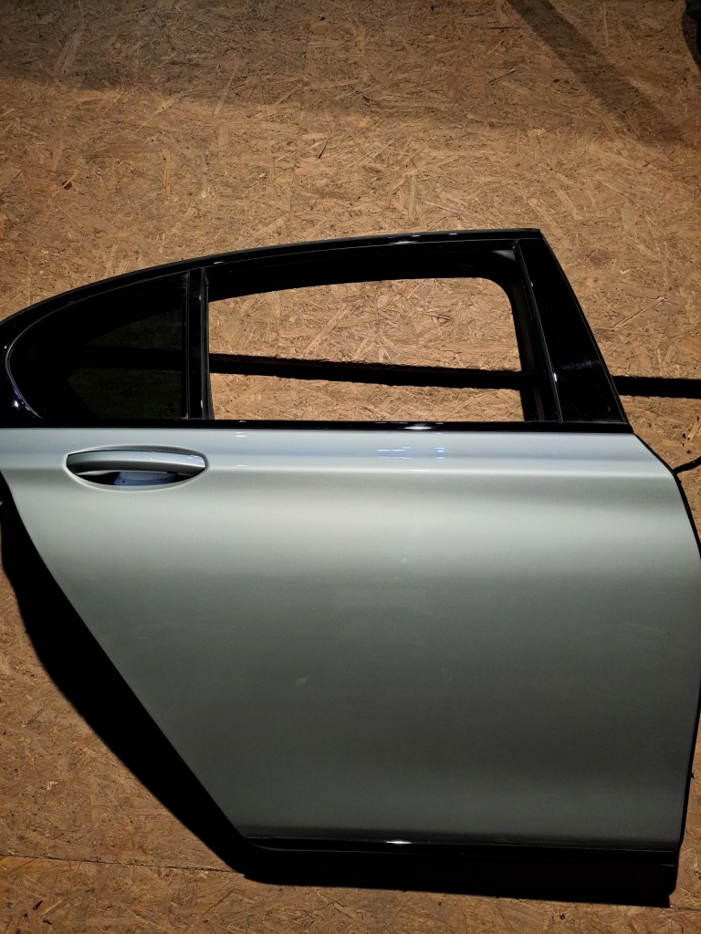 фото №1, Bmw 7 g11 дверь полный правое задняя igły