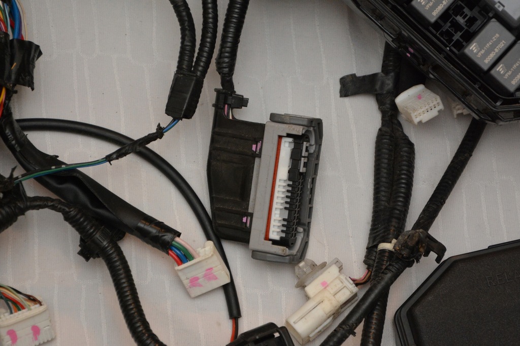 фото №8, Электропроводка коробка предохранителей toyota chr full led