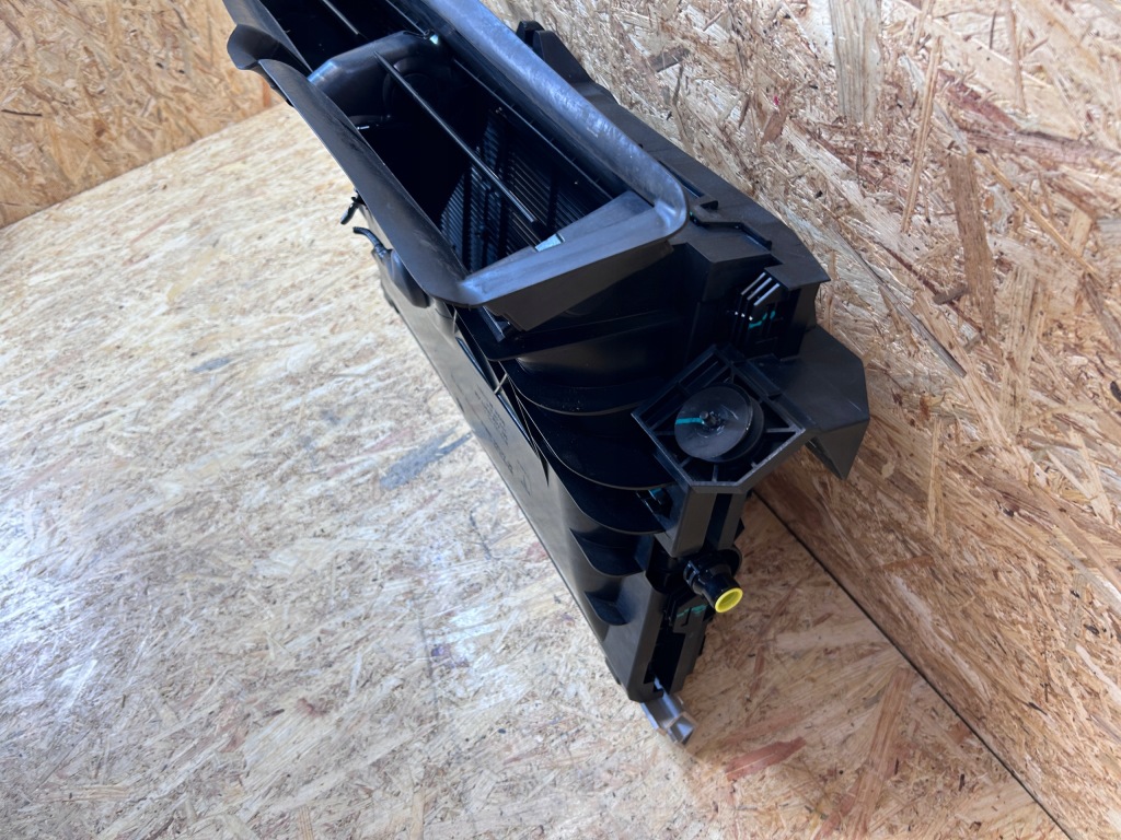 Ремінь передній підсилювач балка радіатор tesla model y 2020- Оригінал