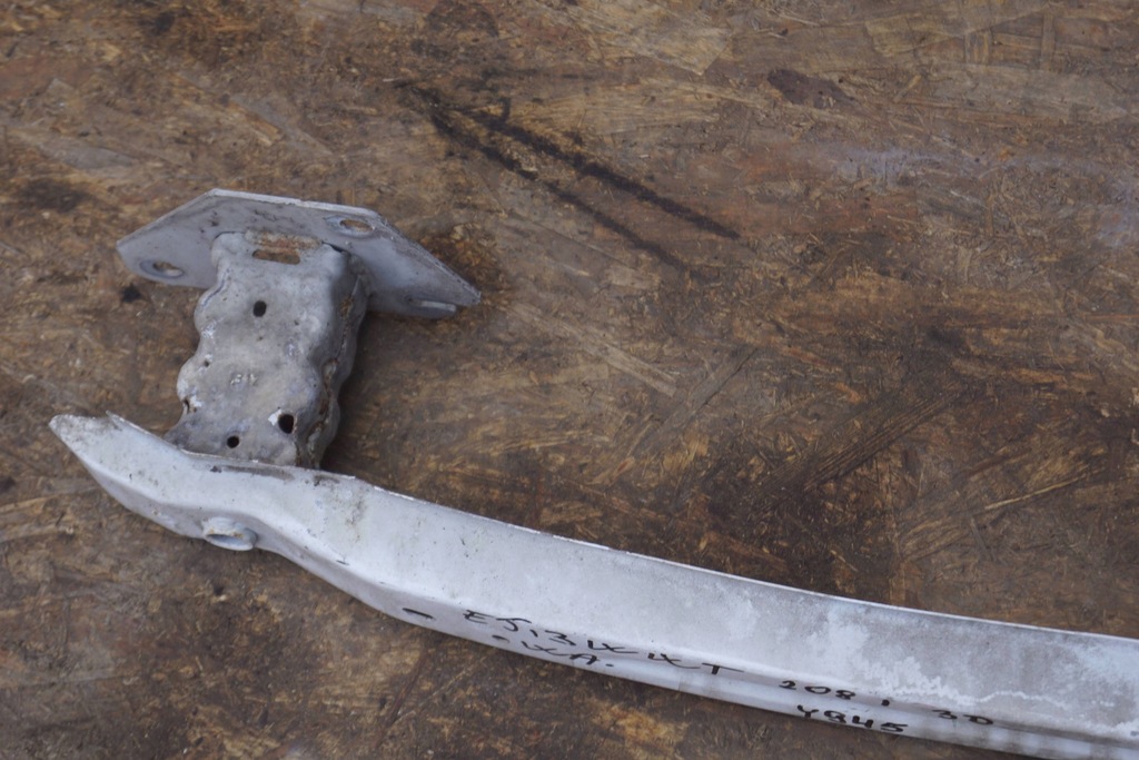 фото №6, Peugeot 208 i балка бампера задня y945