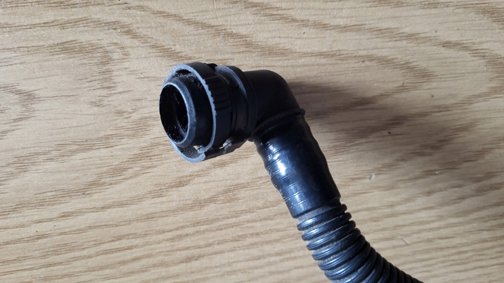 Opel corsa d, шланг трубка вентиляція картера, 1.3 cdti, 55558664 Доставка