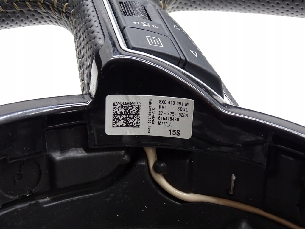 фото №11, Повітропровід шкіра мультифункція пелюстки перемикання audi a1 8x lift s-line 8x0064244b