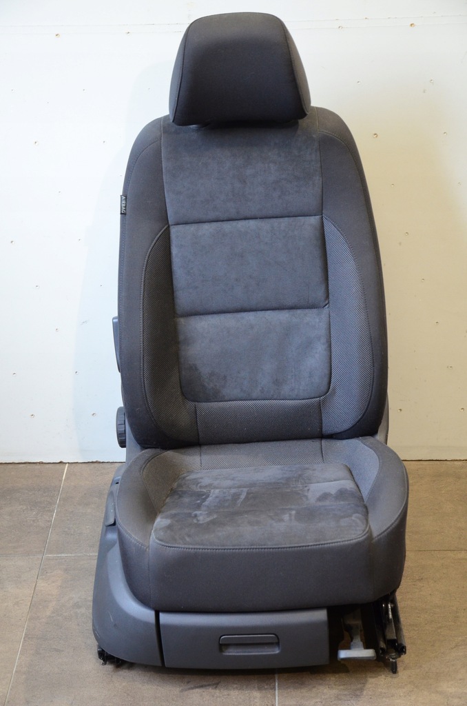 фото №14, Vw tiguan 5n fotelie обшивки материал alcantara uk