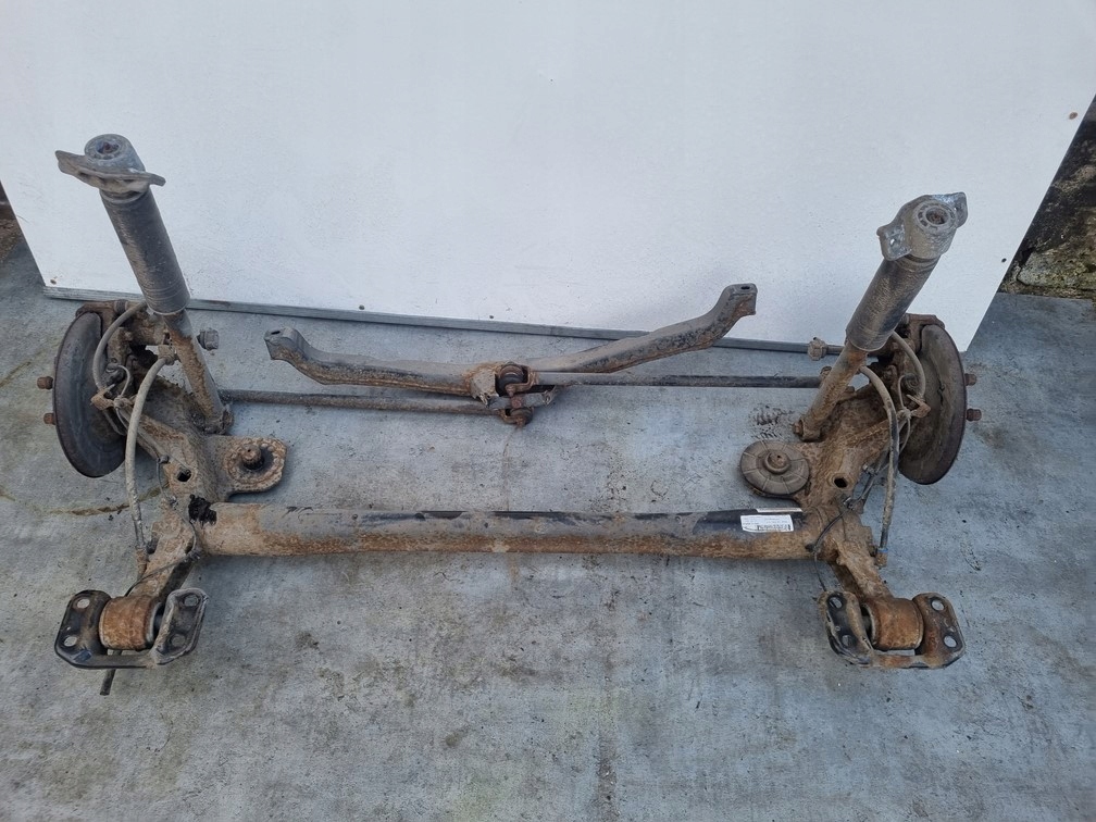 фото №1, Opel astra j kombi oś задня балка комплектна