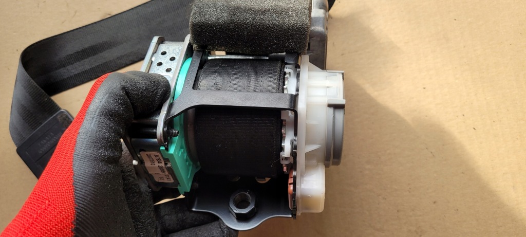 Купити A6 c7 4g рестайлінг  ремінь безпеки ліве перед 4g8857705f