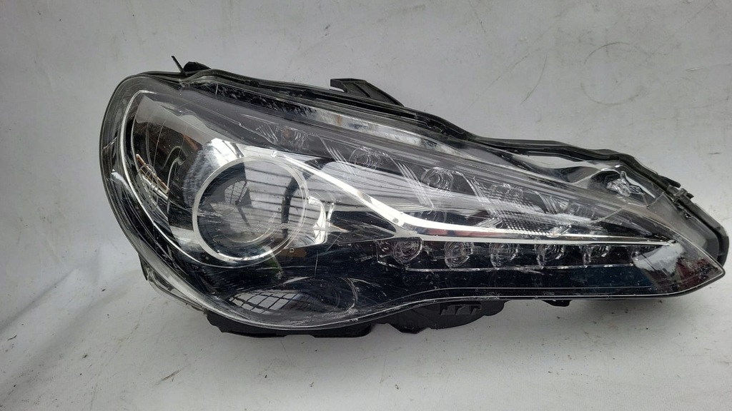 фото №1, Toyota gt86 lift 17- лампа правая перед передняя full led