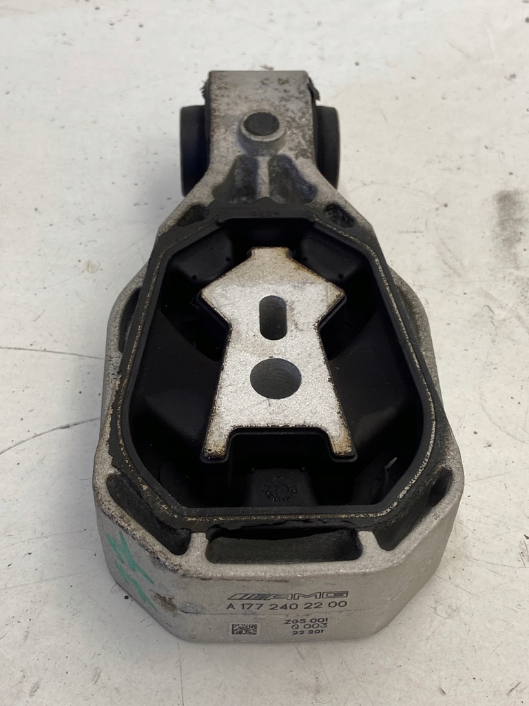 фото №1, Кронштейн mercedes amg 45s a1772402200